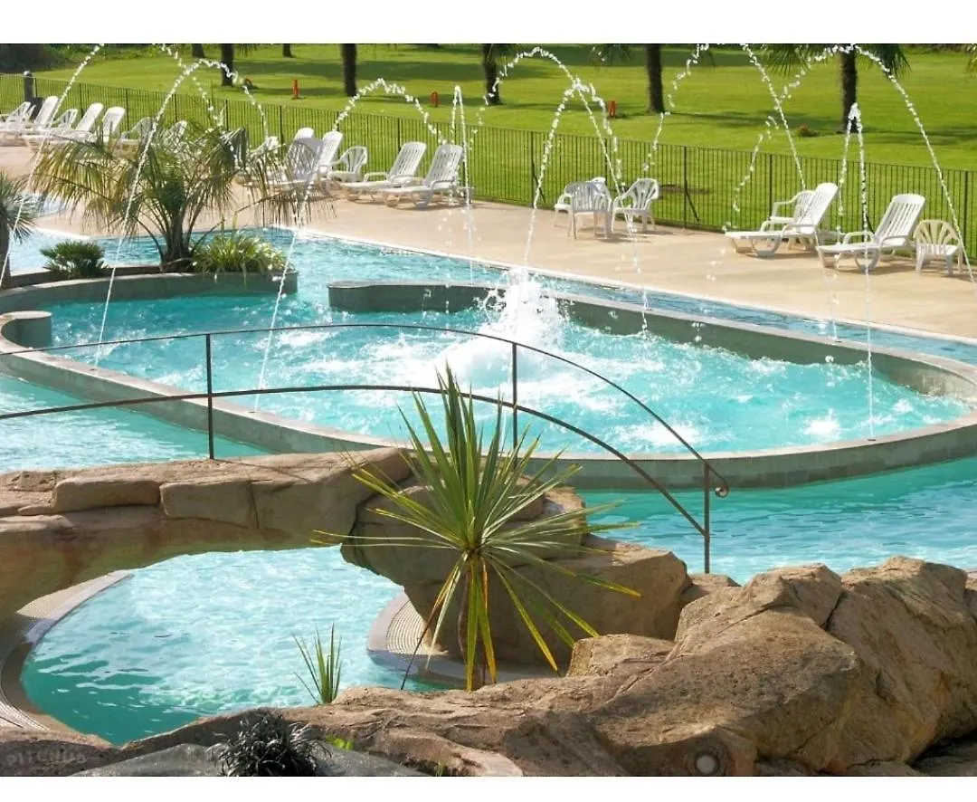 Camping De L Orangerie De Lanniron Mobilhome Esprit Zen R26 Quimper France