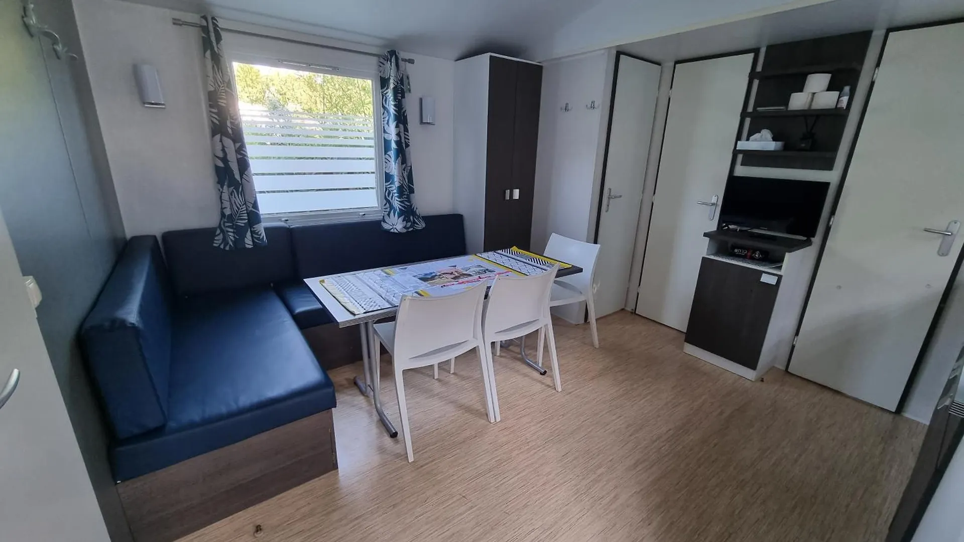Camping De L Orangerie De Lanniron Mobilhome Esprit Zen R26 Quimper France